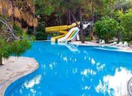 BEACH CLUB PINARA