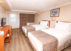 MIRAMARE QUEEN HOTEL